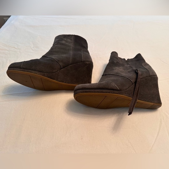Tom’s Desert Wedge Boots Dark Gray Suede Size 8 - Picture 5 of 13